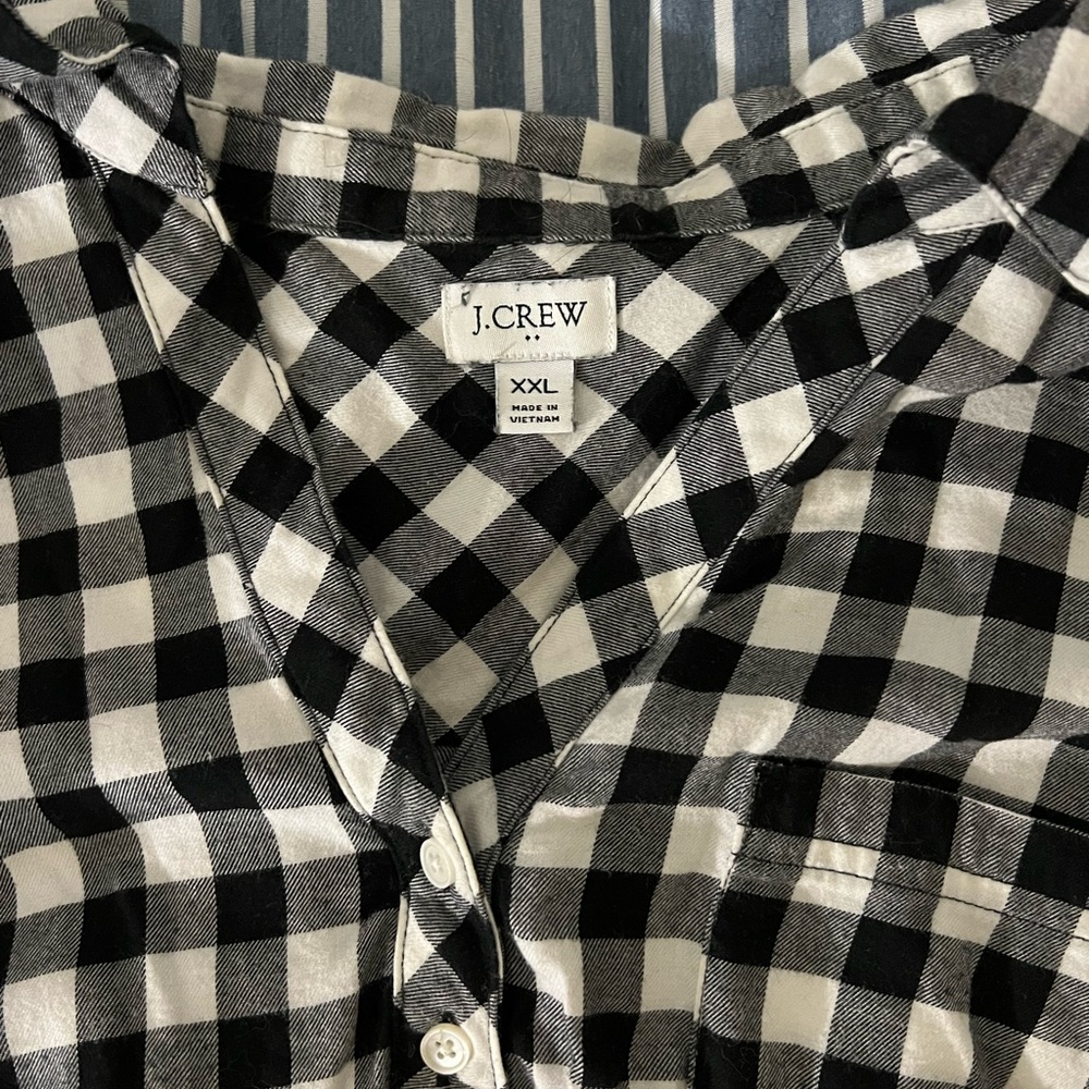 J Crew Factory black and white checked flannel popover 2xl